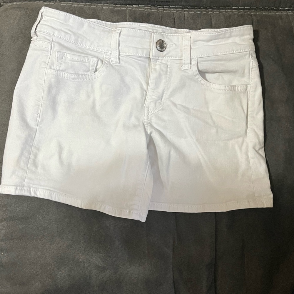 American Eagle women’s shorts size 4  super stretch